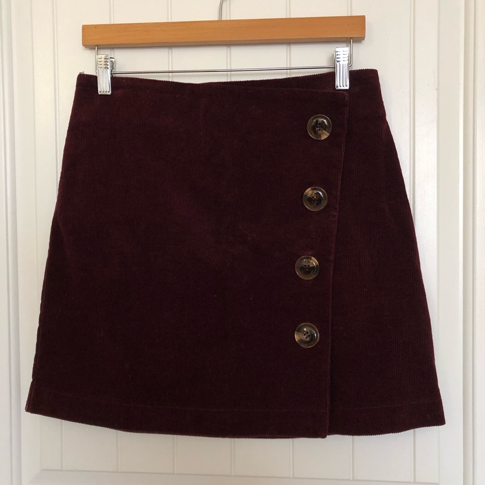 Altar’d State• Burgundy Mini Skirt • L • EUC